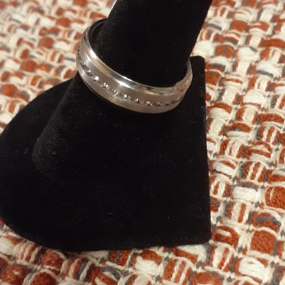 New Titanium Brushed Center Shiny Step Edge CZ Eternity Wedding Ring ‎ Size 7.5